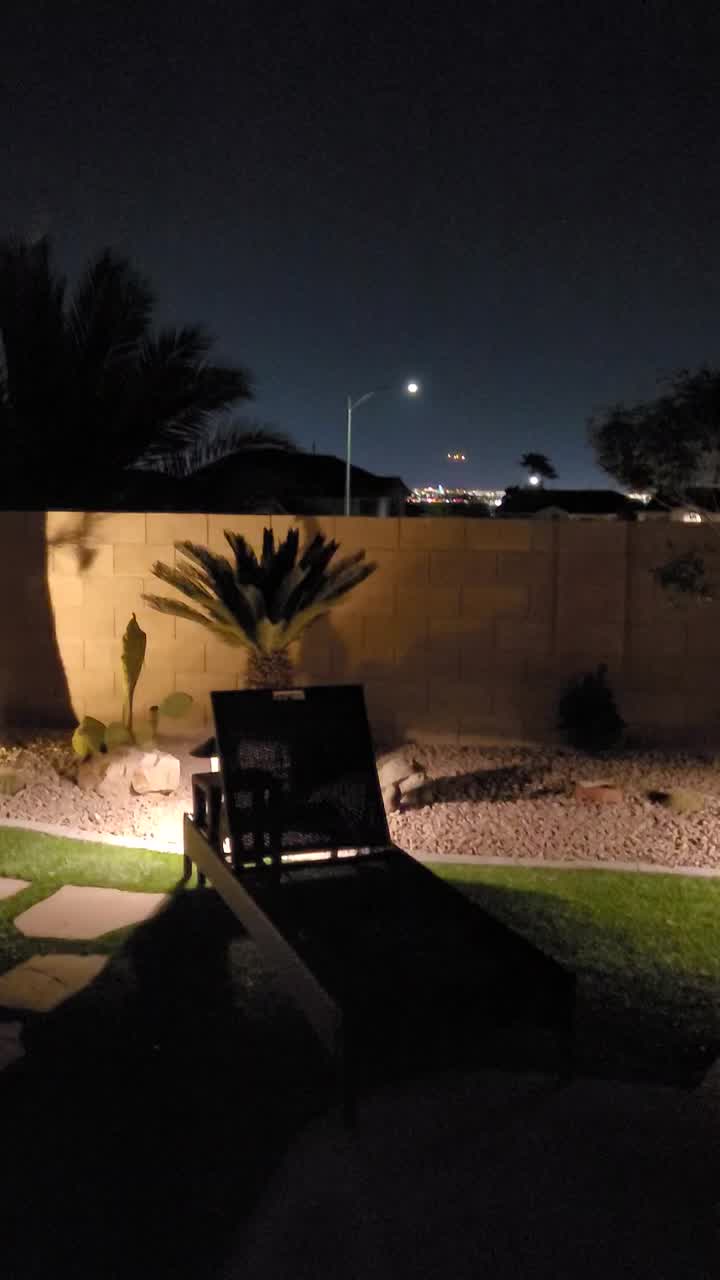 Mysterious lights in Las Vegas sky KLAS