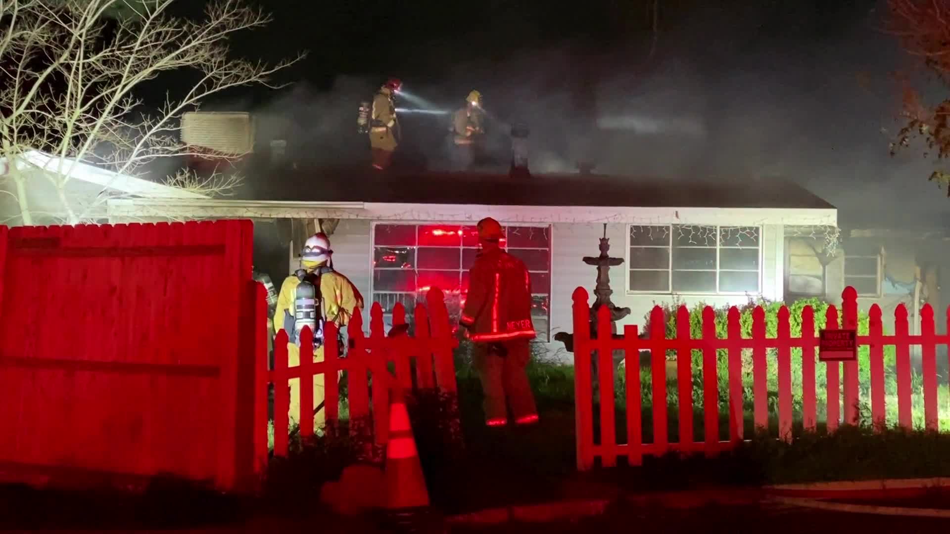 Structure Fire In Northeast Bakersfield Engulfs Residence Kget 17 News