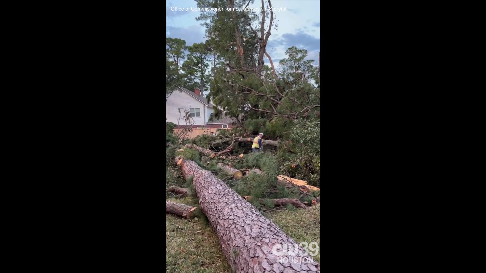 Crews work to clear debris following tornado outside Houston – CW39 Houston
